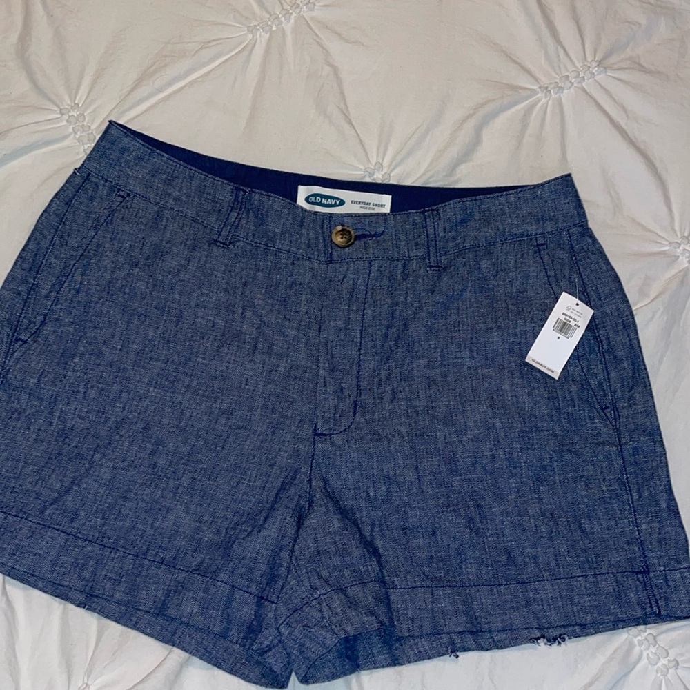 NWT - Old Navy / size 6 / Linen Everyday Shorts - high rise - distressed